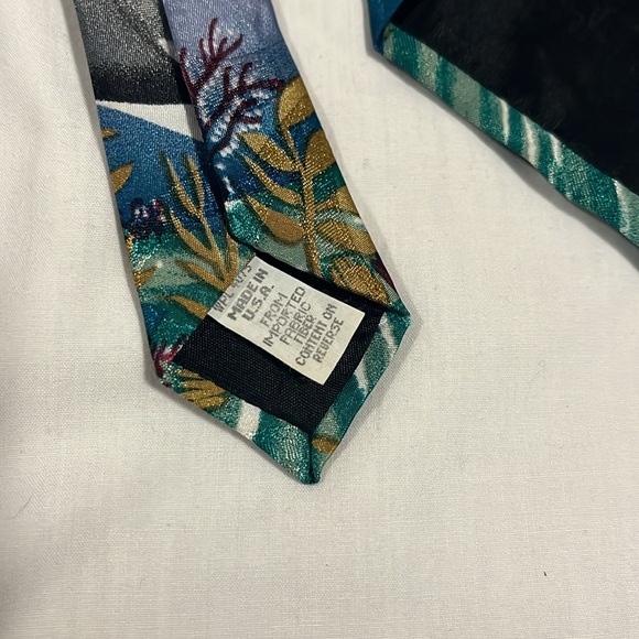 Vintage Orca Tie, animal necktie, vintage necktie, fun tie, killer whale tie, OS - Picture 4 of 5